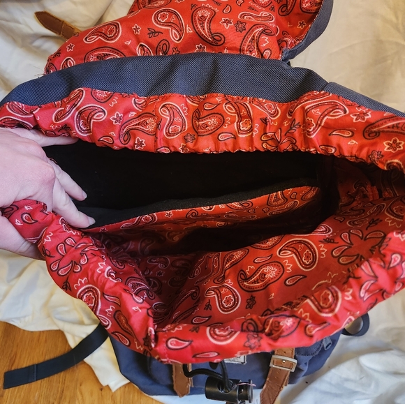 ❤️‍🔥3/$18 Herschel Backpack - Picture 3 of 8